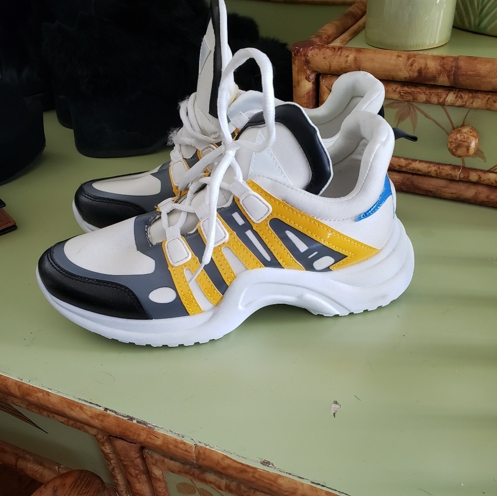 Brand new MDT Arch Sneakers